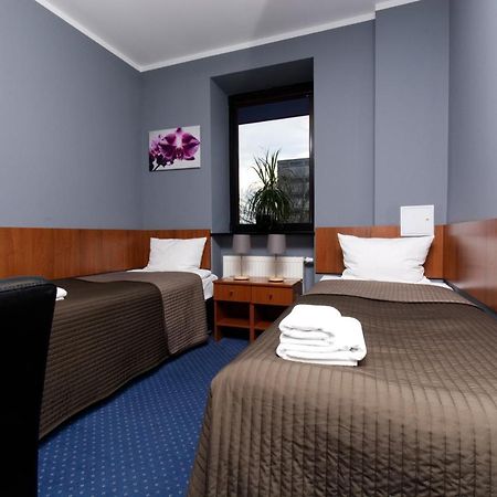 Hotel Level Rypin エクステリア 写真