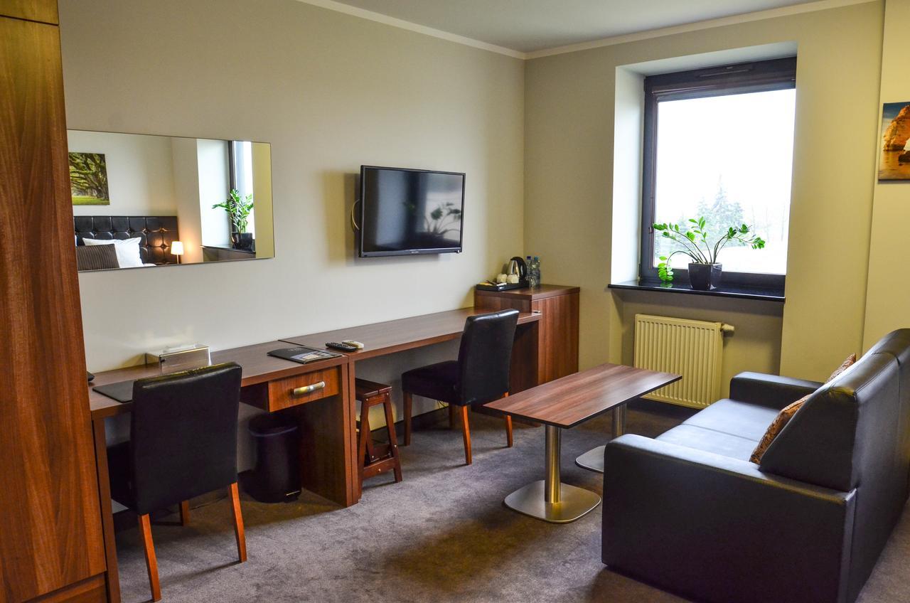 Hotel Level Rypin エクステリア 写真