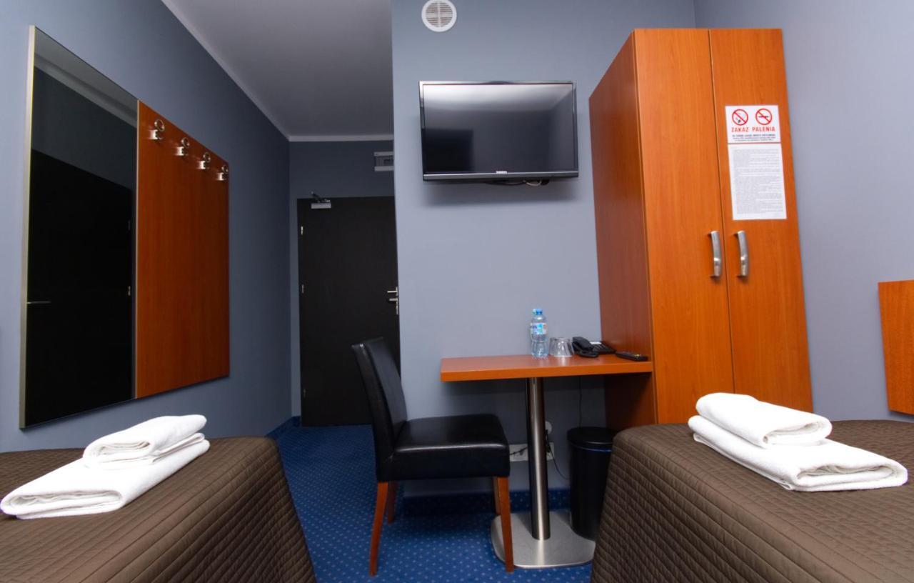 Hotel Level Rypin エクステリア 写真